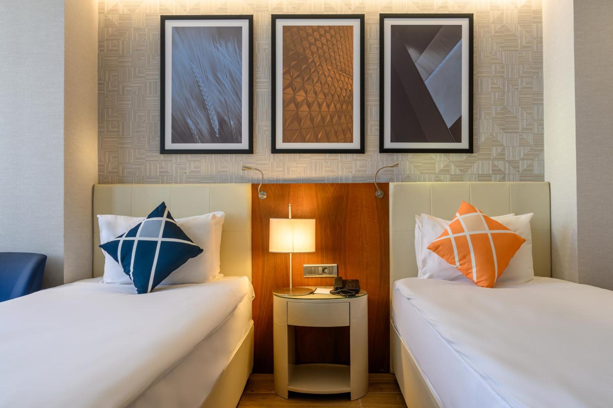 Four Points Flex By Sheraton Istanbul Taksim Square Exterior foto