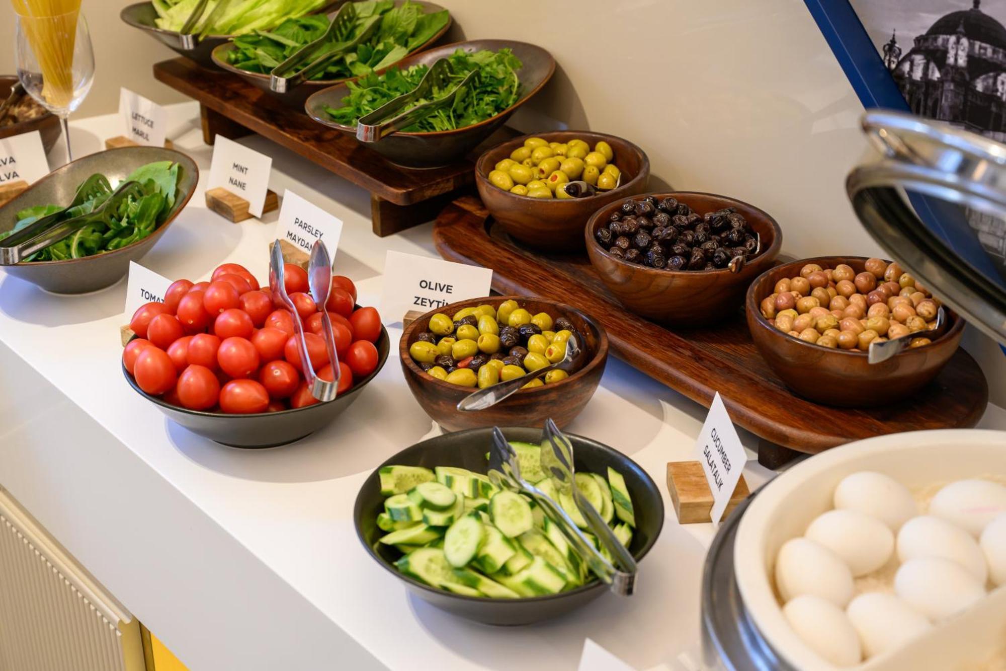 Four Points Flex By Sheraton Istanbul Taksim Square Exterior foto