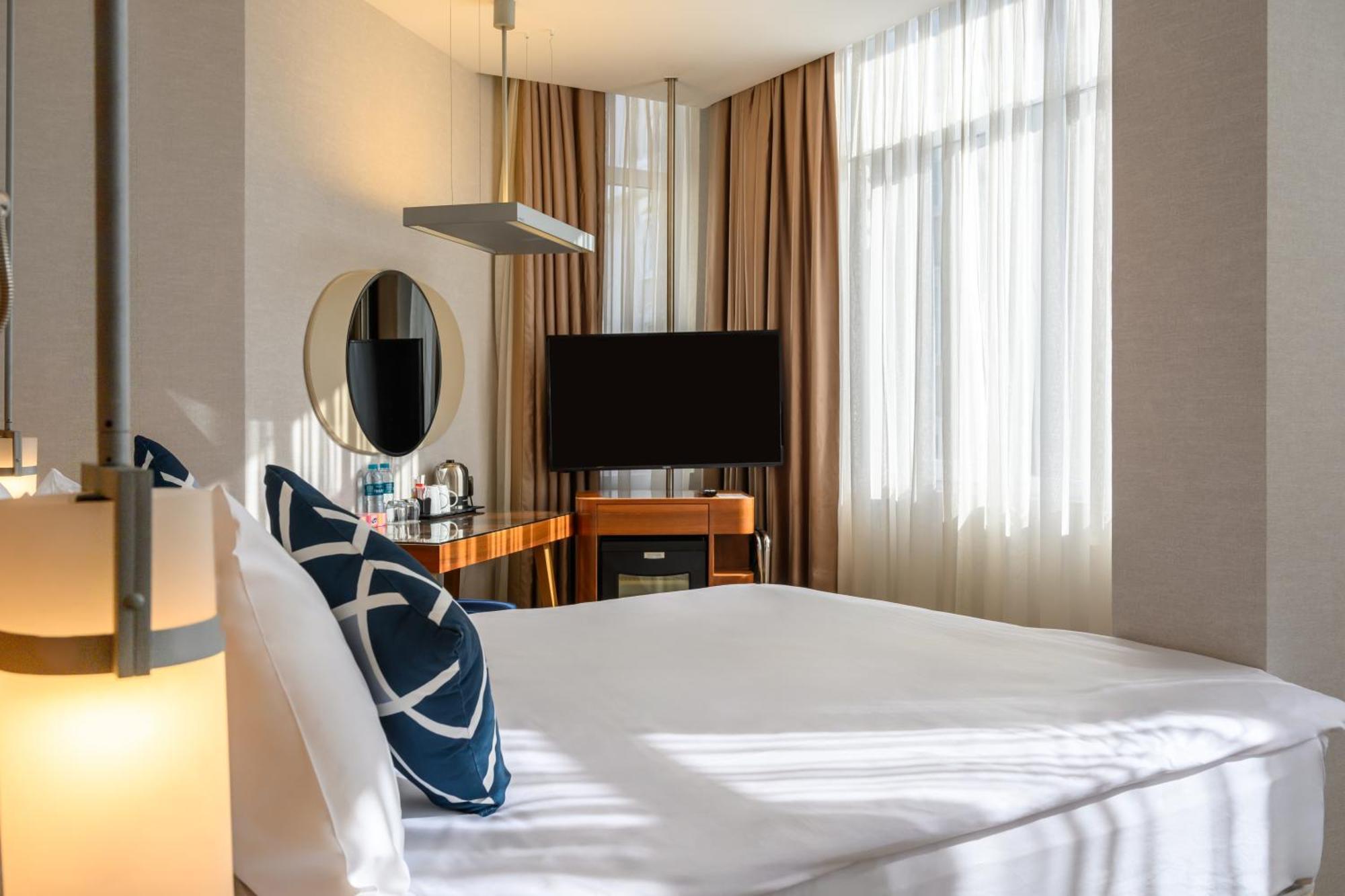 Four Points Flex By Sheraton Istanbul Taksim Square Exterior foto