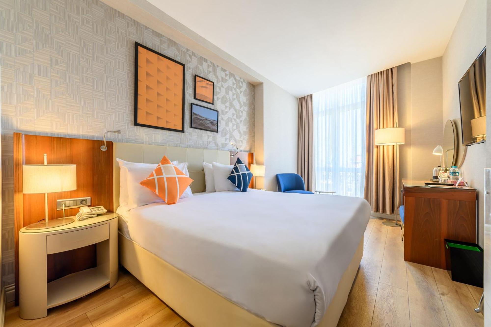 Four Points Flex By Sheraton Istanbul Taksim Square Exterior foto