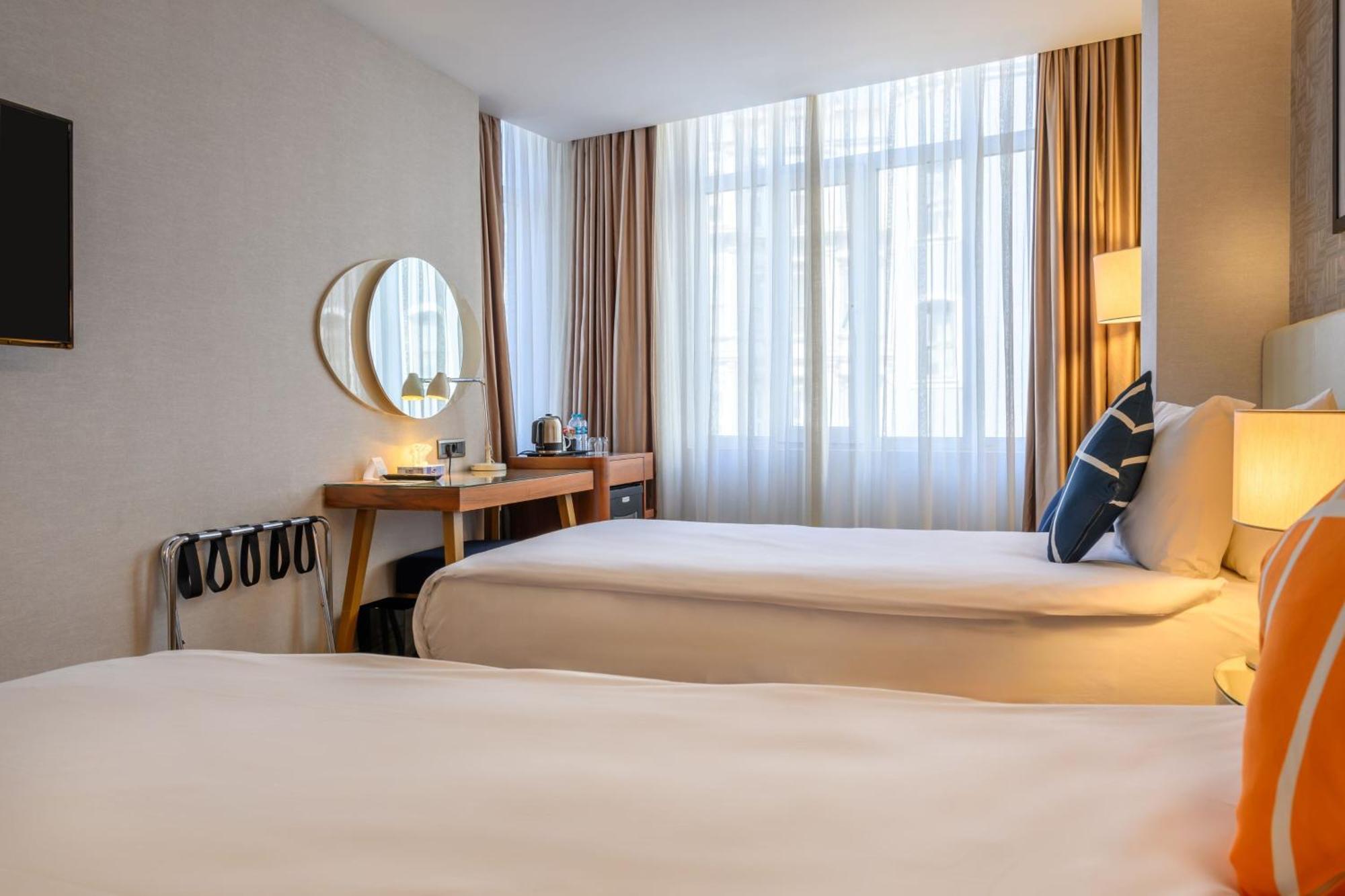 Four Points Flex By Sheraton Istanbul Taksim Square Exterior foto